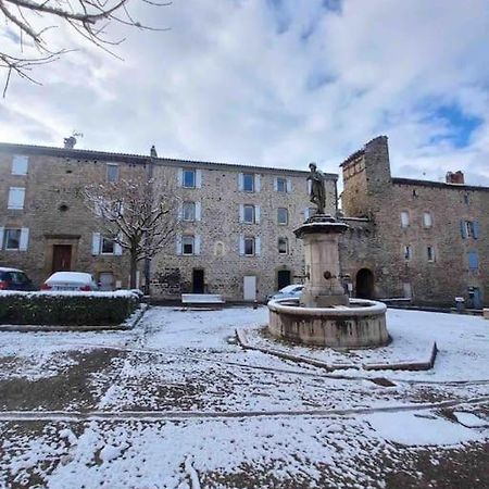 Logement Moderne Au Coeur Du Village Saint-Georges-de-Luzençon Kültér fotó