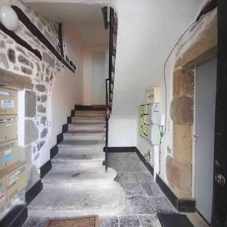 Logement Moderne Au Coeur Du Village Saint-Georges-de-Luzençon Kültér fotó