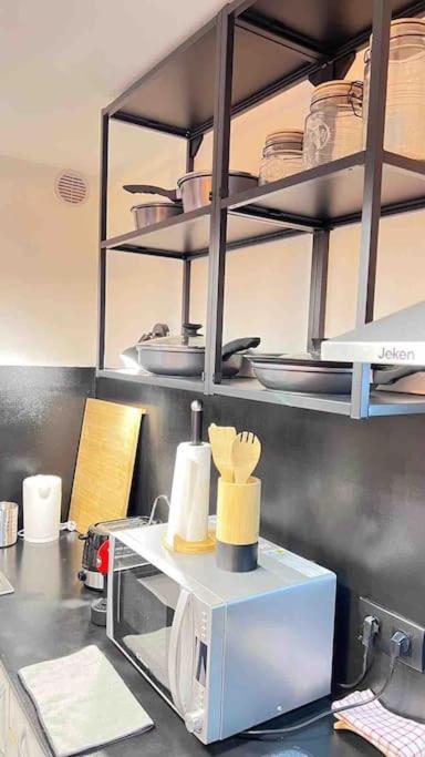 Logement Moderne Au Coeur Du Village Saint-Georges-de-Luzençon Kültér fotó