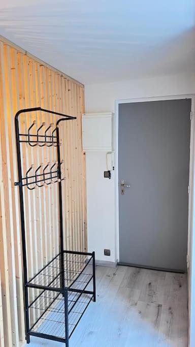 Logement Moderne Au Coeur Du Village Saint-Georges-de-Luzençon Kültér fotó