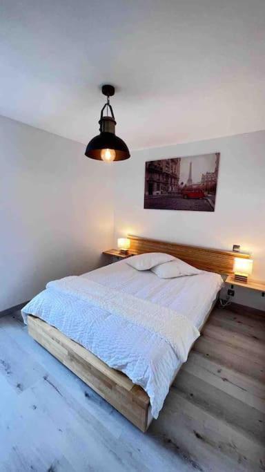 Logement Moderne Au Coeur Du Village Saint-Georges-de-Luzençon Kültér fotó