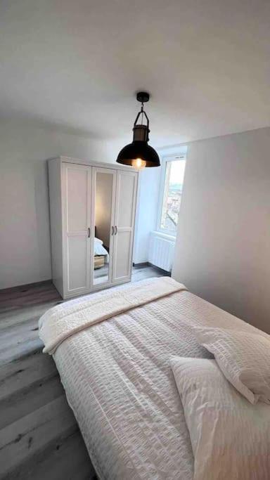Logement Moderne Au Coeur Du Village Saint-Georges-de-Luzençon Kültér fotó
